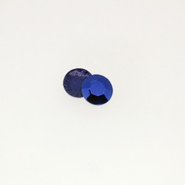 Clous à facettes bleu roi