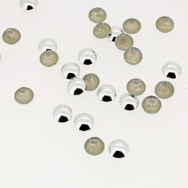 Clous bombés argent
