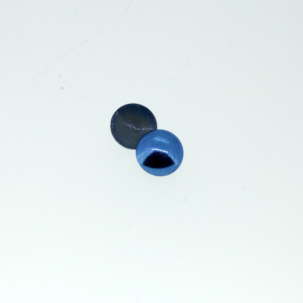 Clous bombés bleu anglais