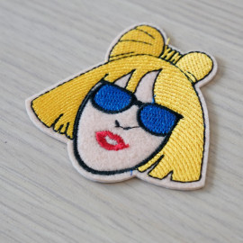 Badge brodé Fashion girl- pretty mercerie - customisation - mercerie en ligne - mercerie pas cher 