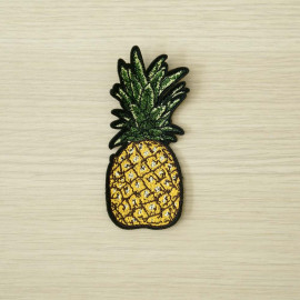 achat Badge brodé motif ananas  - pretty mercerie - mercerie en ligne