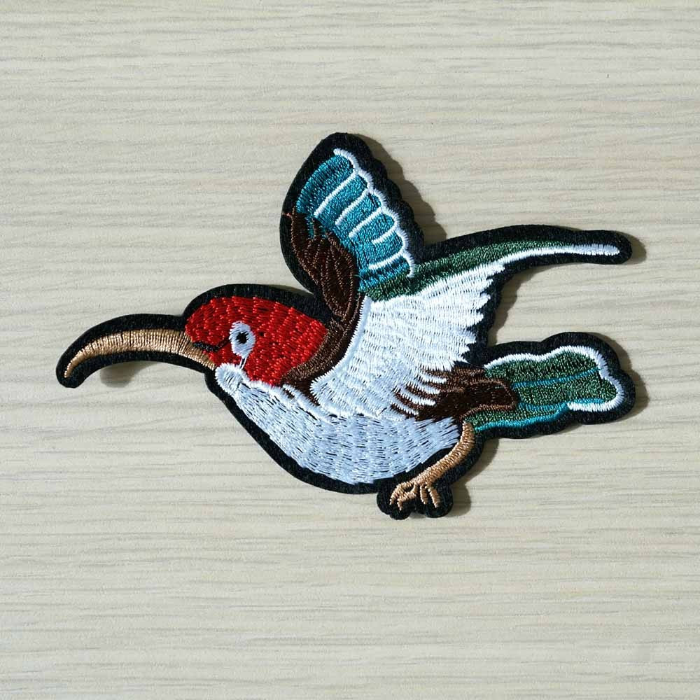 achat Badge brodé motif colibri des îles gauche  - pretty mercerie - mercerie en ligne