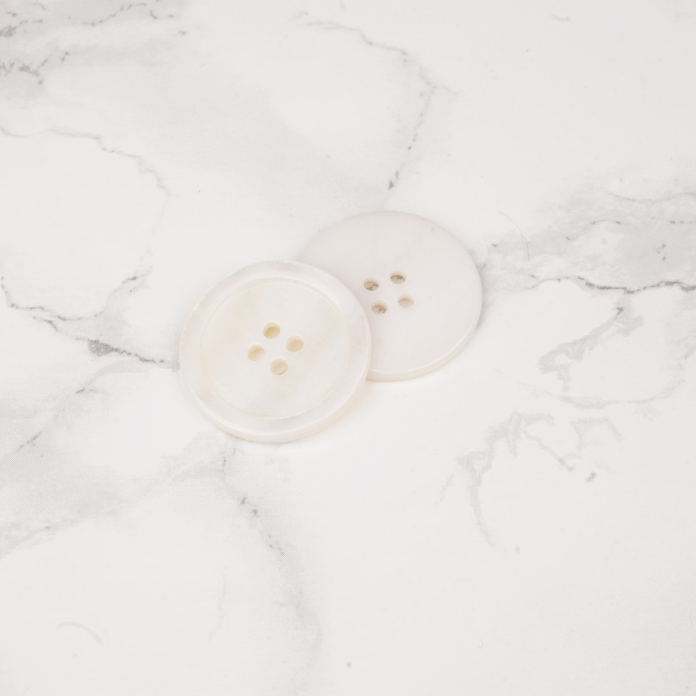 Bouton 4 trous nacre blanc rond 25 mm - mercerie en ligne - pretty mercerie